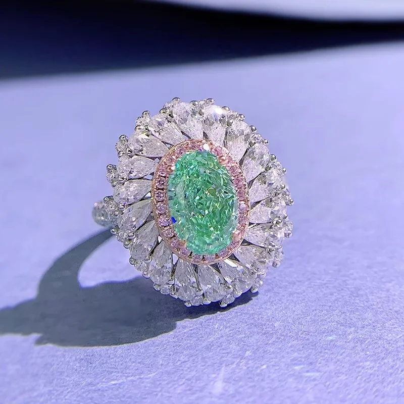 

Кольцо из серебра 100% пробы, 6 Х9 мм, с камнем