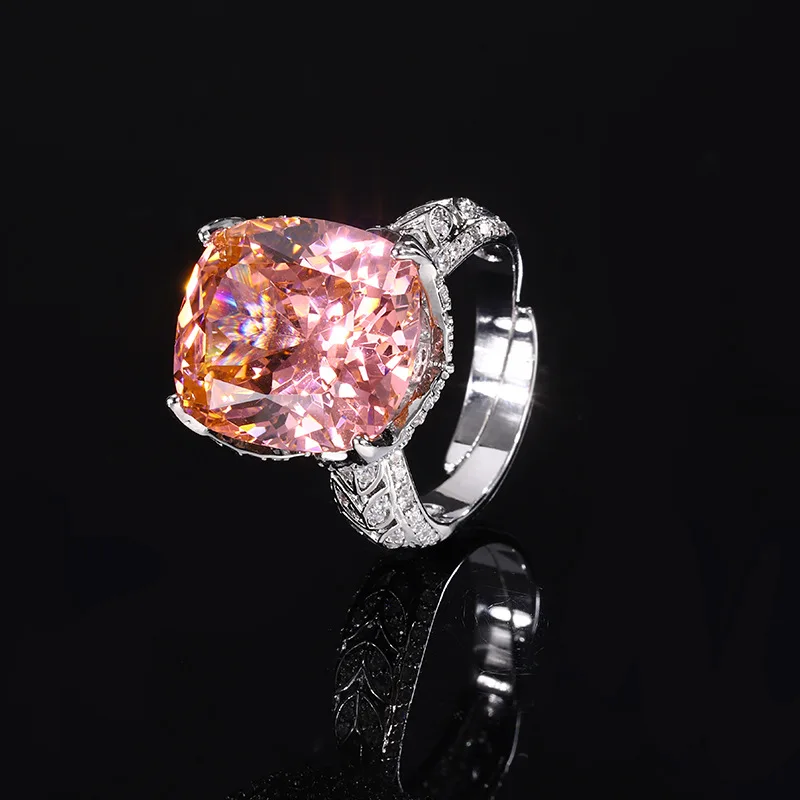 2024 anello da donna regolabile gioielli di design di lusso zircone colorato imitazione anello di diamanti coppia anello di fidanzamento all'ingrosso