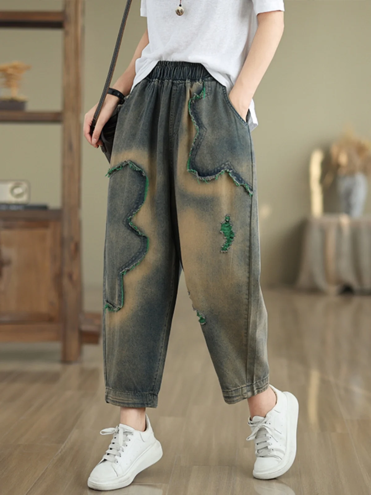 

Retro Ethnic Sle Floral Patchwork Loose Fit Women's Jeans with Hole l Waist Nine Points Summer Thin Model Harlan Pants