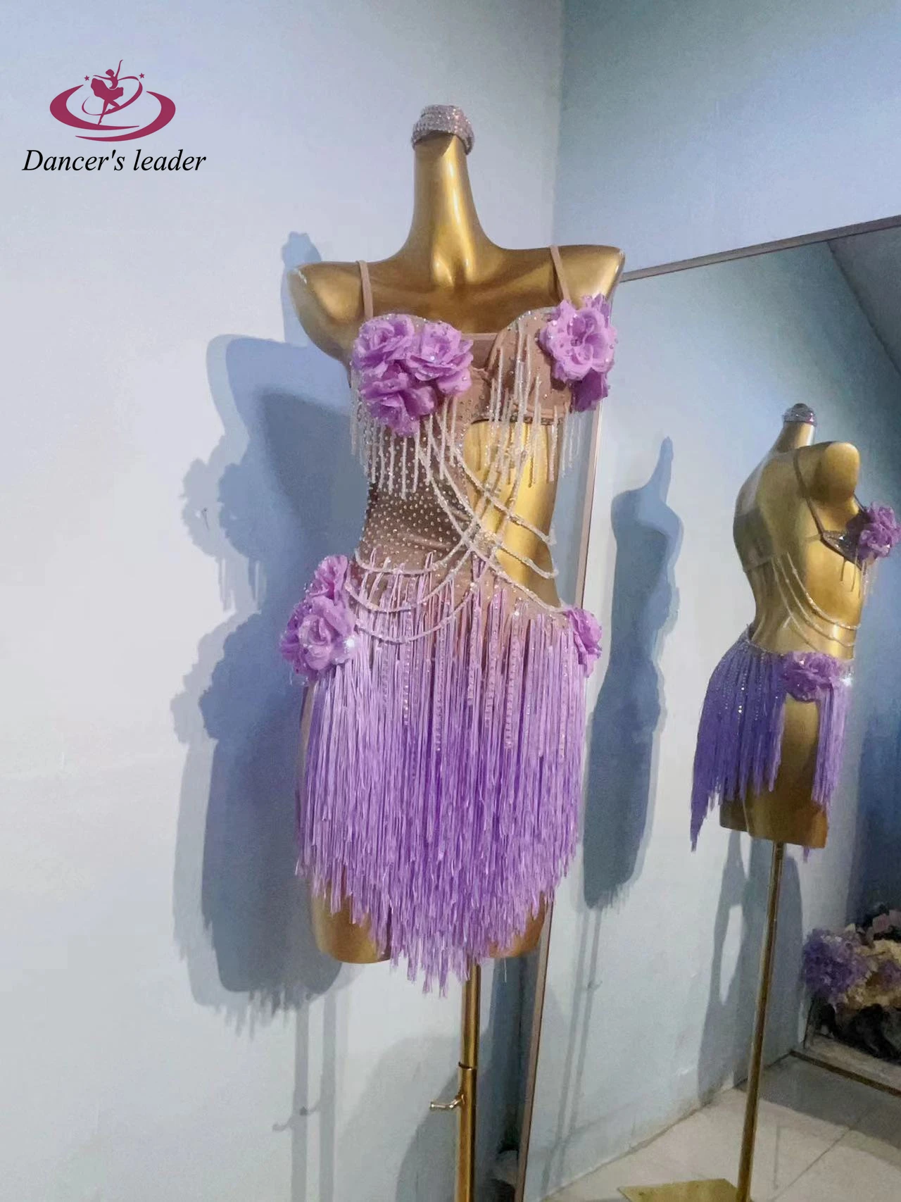 Escenario de baile latino para mujer, cuello de flor púrpura personalizado de alta gama, falda con borlas, vestido de disfraz de actuación con diamantes de imitación de Samba