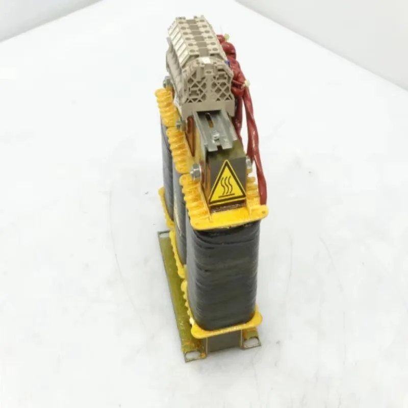 

Новый оригинальный трансформатор PLC 8BVR0220H000.100-1 *Отличное предложение* в наличии