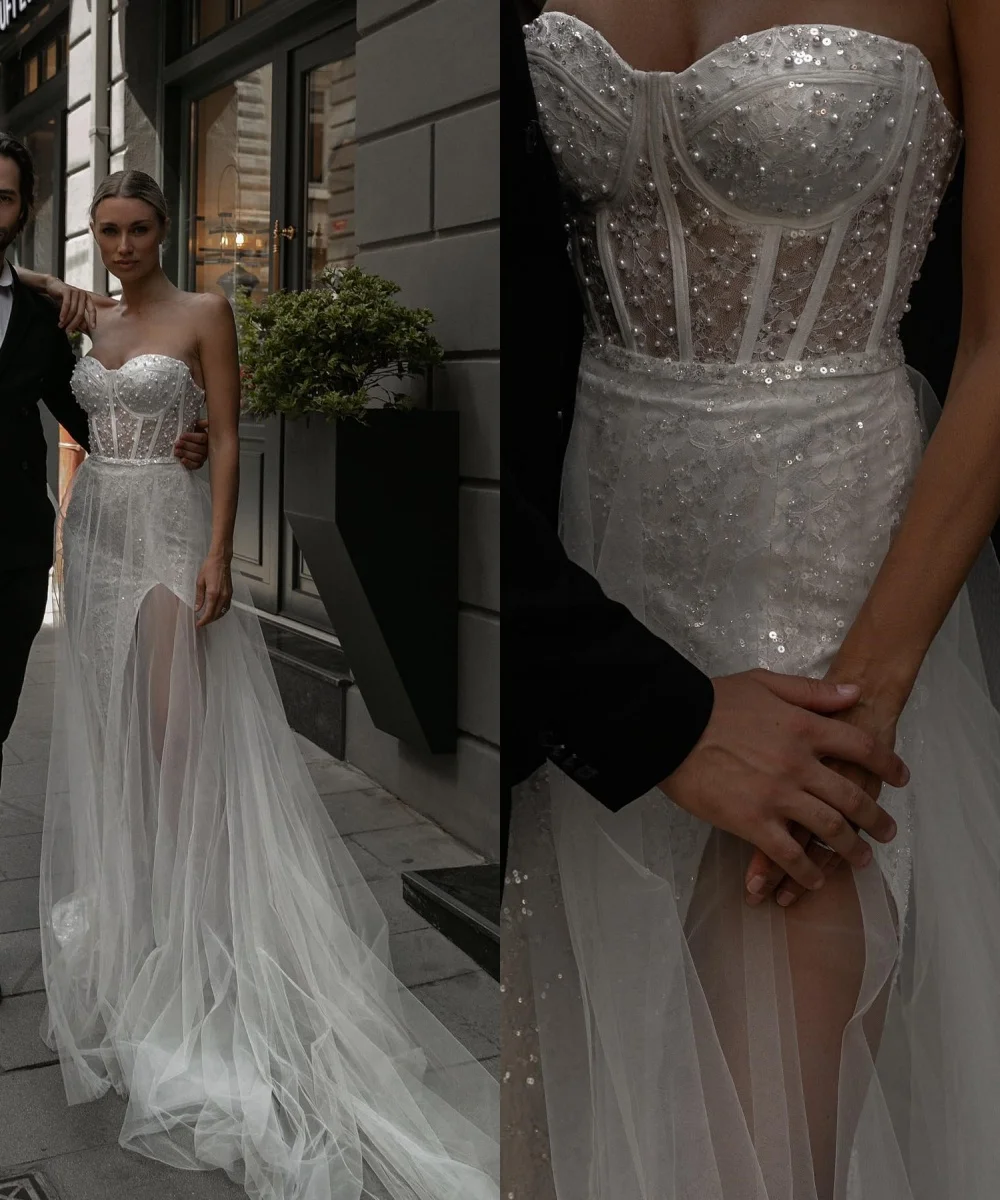 

Customized Exquisite White Organza Strapless Sleeveless Wedding Dress Exquisite Pearls Chapel Train Backless Bridal Gowns