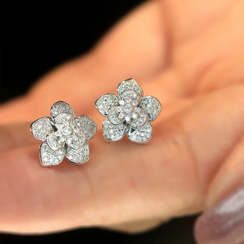 Aazuo Luxury Life Fine Jewelry 18K White Gold Real Natrual Diamonds 0.26ct Love Flower Stud Earring For Women Engagement Wedding