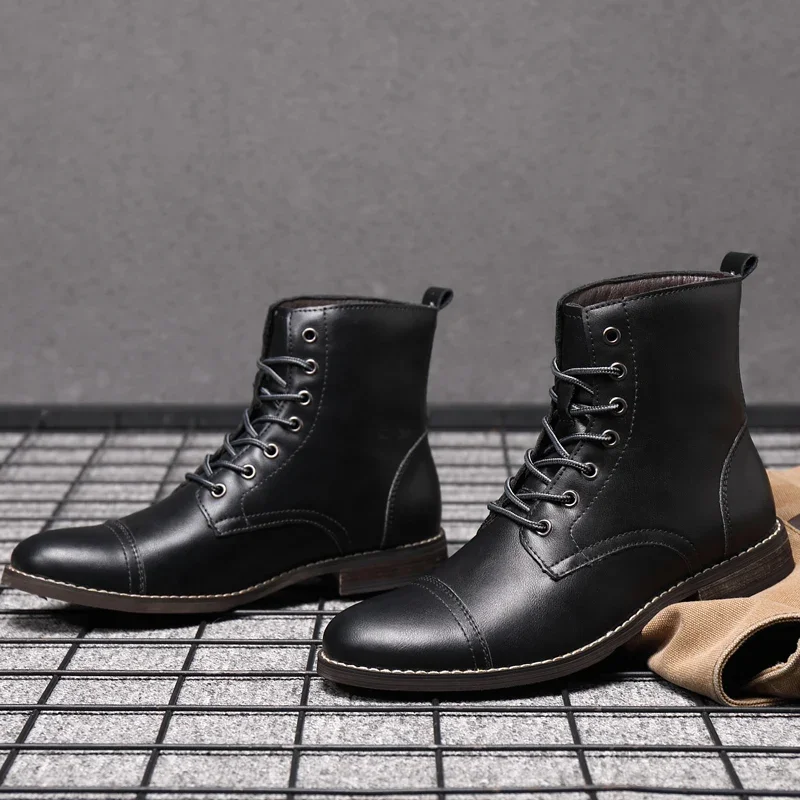 Botas de couro estilo britânico masculinas, sapato casual de veludo superior alto, tamanho grande, ao ar livre, trabalho, outono, inverno, moda