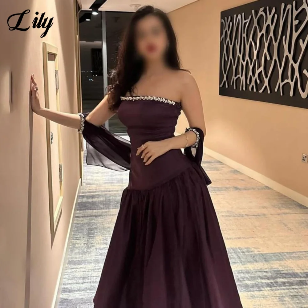 Lelie Bourgondië فسات Clujة Strapless Plooien Maxi-avondjurk met Kristallen Ruches en A-lijn Hoge Split Galajurk