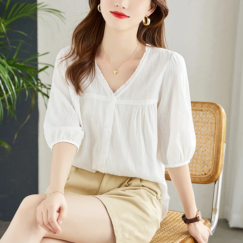

Новая женская летняя свободная блузка из чистого хлопка с V-образным вырезом, кружевной отделкой и рукавами-фонариками, белая, для повседневной носки