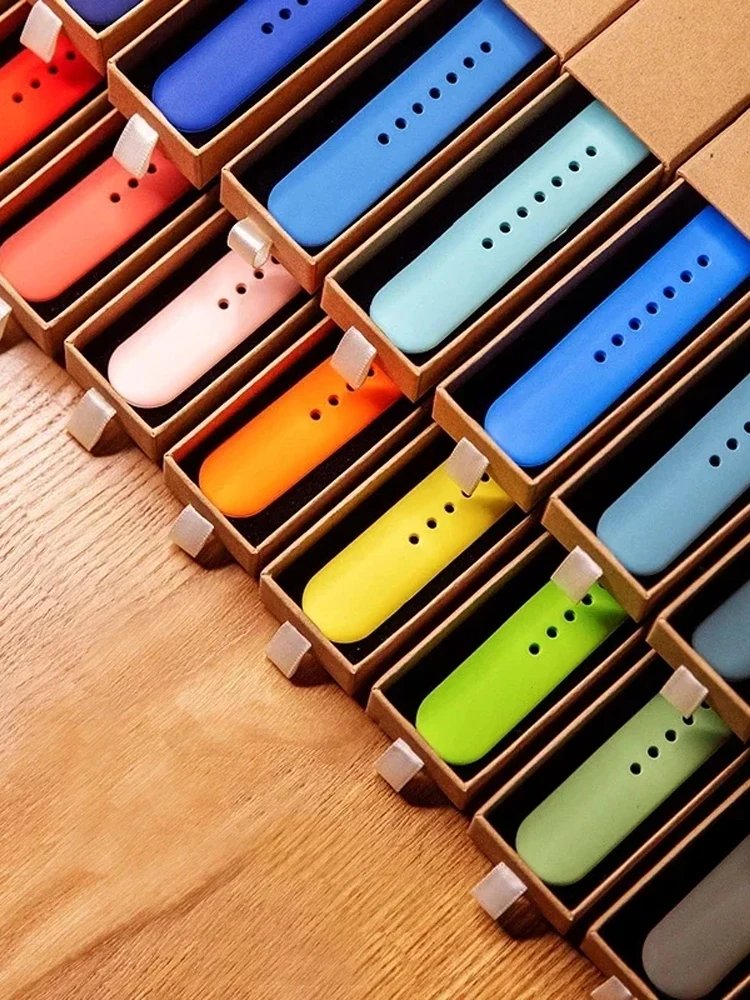 Silicone Strap For Apple Watch Band 45mm 44mm 42mm 49mm 41mm 40mm 38mm correa bracelet iwatch Series 8 7 9 SE 4 3 5 Ultra 6