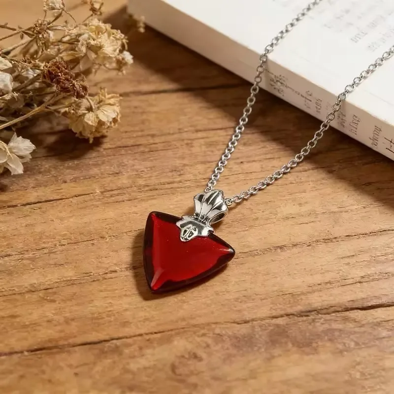 Fate Stay Night Cosplay Necklace Tohsaka Rin Hearts Pendant Necklaces Woman Trend Neck Silver Color Fashion Couples Gifts