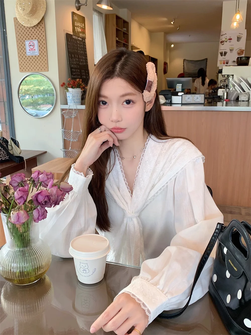 เสื้อเชิ้ตแขนยาวผู้หญิงลายทางทรงโอเวอร์ไซส์ติดกระดุมแขนทรงโคมจีบชายเสื้อสไตล์พรีปปี้ เรียบหรู สไตล์ฝรั่งเศสย้อนยุค