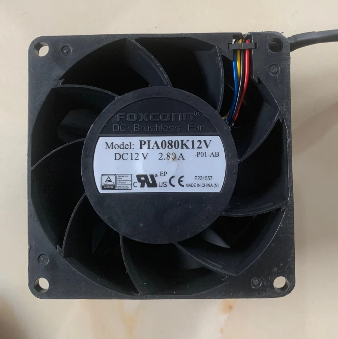 Foxconn PIA080K12V P01-AB DC 12V 2.80A 80x80x38mm 4-Wire Server Cooling Fan