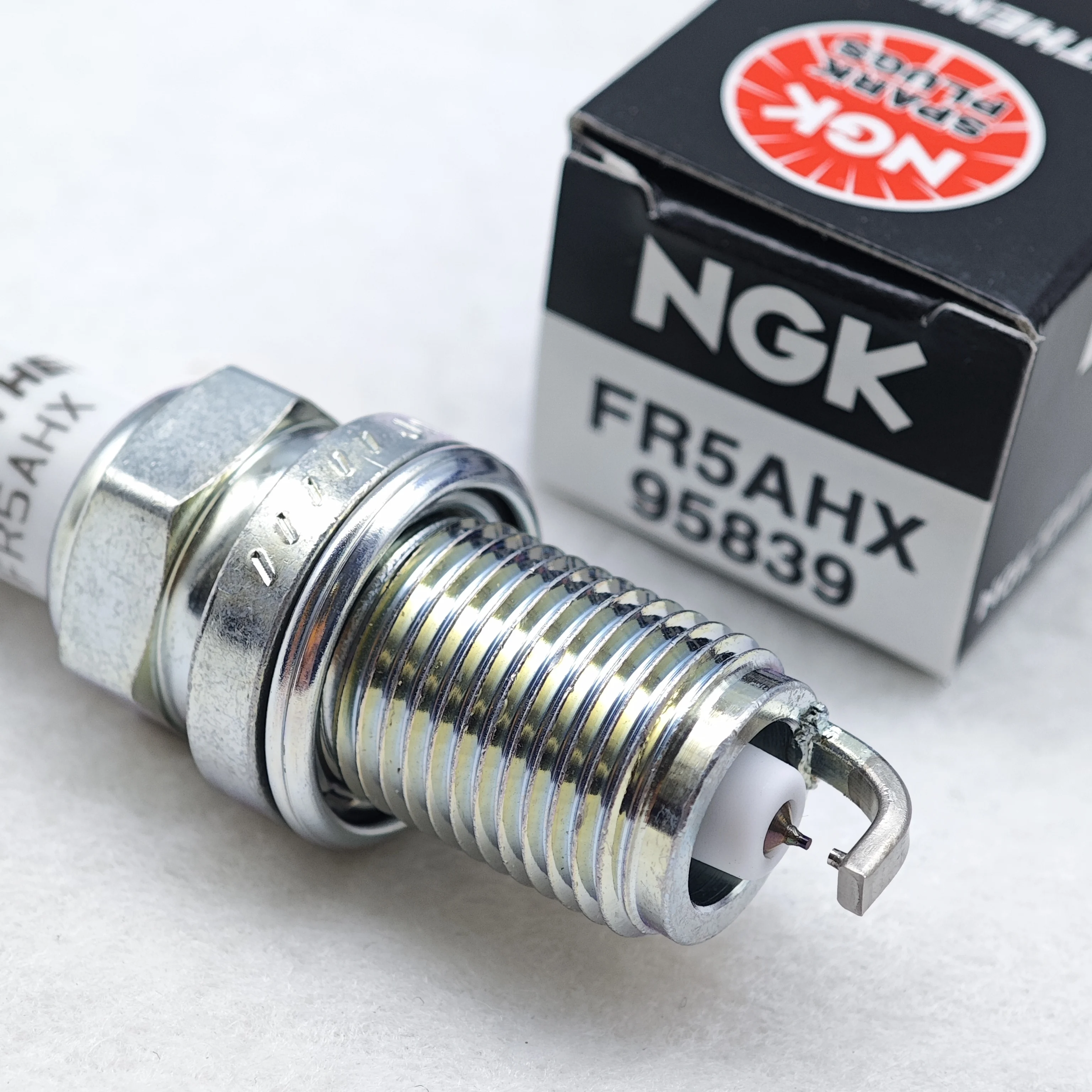 4pcs NGK Ruthenium Spark Plug FR5AHX 95839 Upgrade SK16R11 IK16TT IFR5T11 BKR5EIX-11 etc