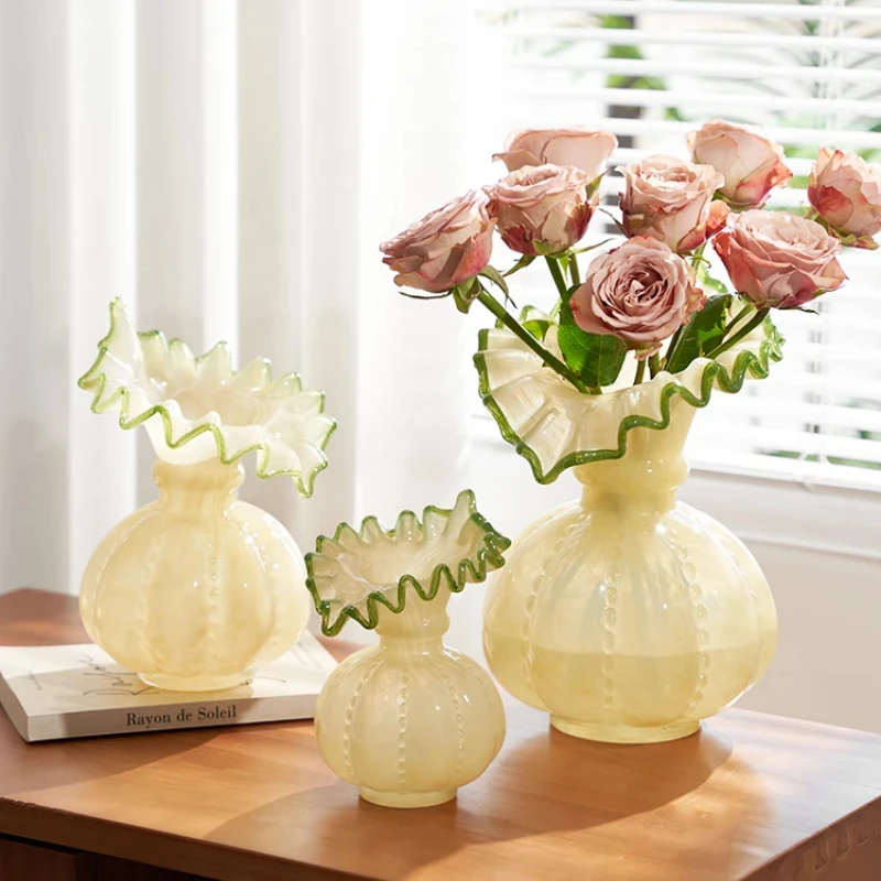 Shaped Glass Vase Wave Edge European Floral Bottle Handmade Terrarium Vase Flower Accessories for Home Decorative Container