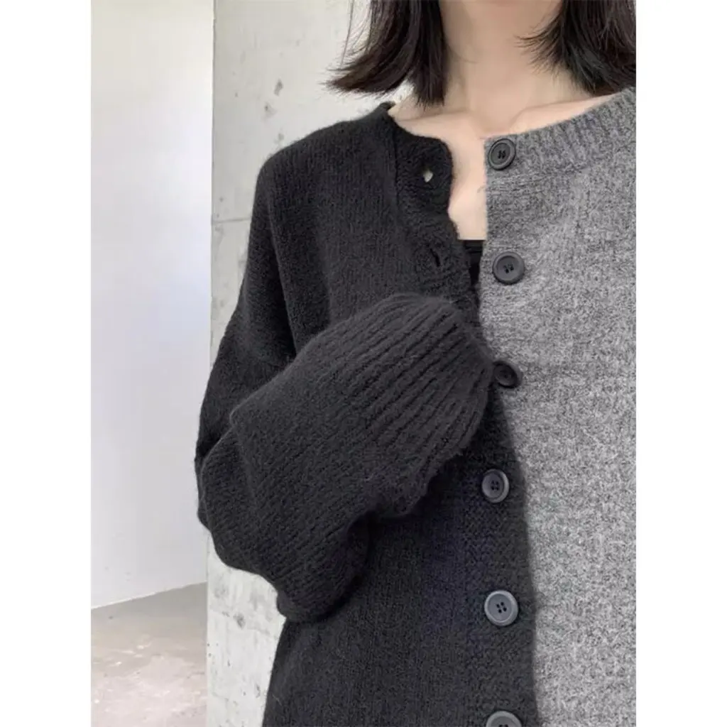 

Women's High-End Knitted Cardigan Retro Korean Style Lazy Look Sweater Autumn Winter Outwear Niche Color Matching
