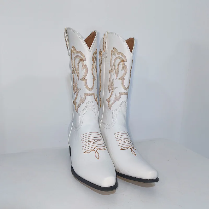 Embroidered Western Boots 2024 Autumn Winter Pointed Medium Thick Heel Women's Big Size Slip On Western Boots