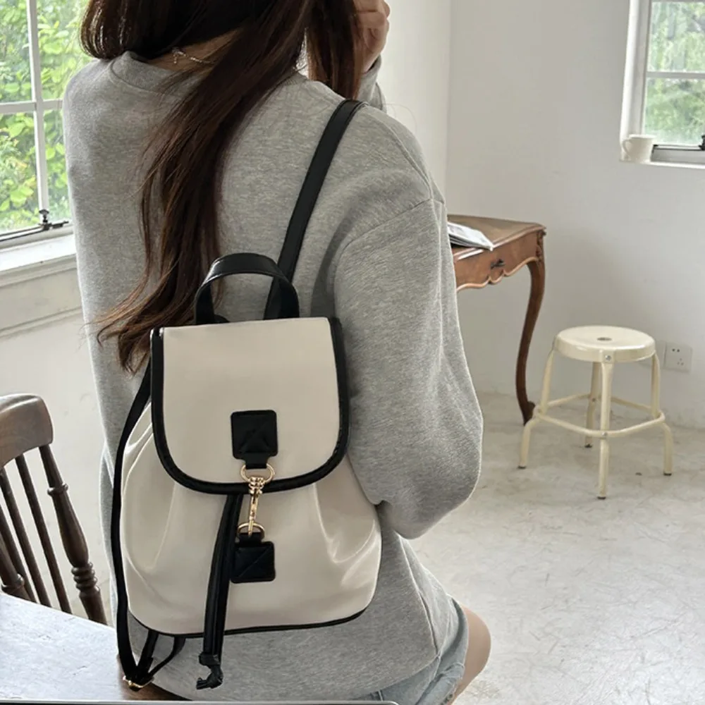 

High Quality Leisure Drawstring Backpack Color Contrast Large Capacity Commuting Bag PU Leather Simple Shoulder Bag Girls