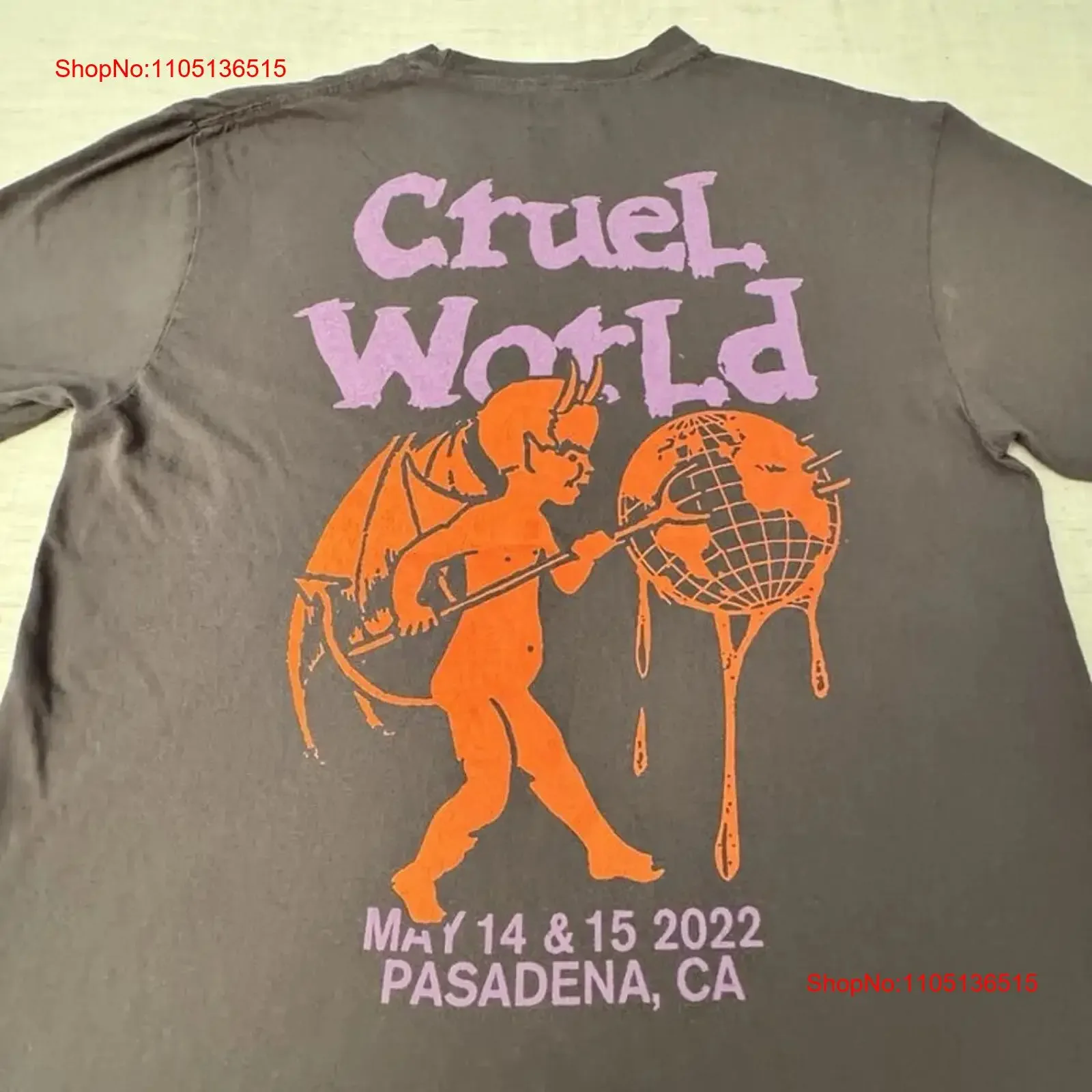 

Cruel World Festival T Shirt Size Medium May 2022 Pasadena Rose Bowl Gray vintage Washed homme Unisex Stretched Slightly