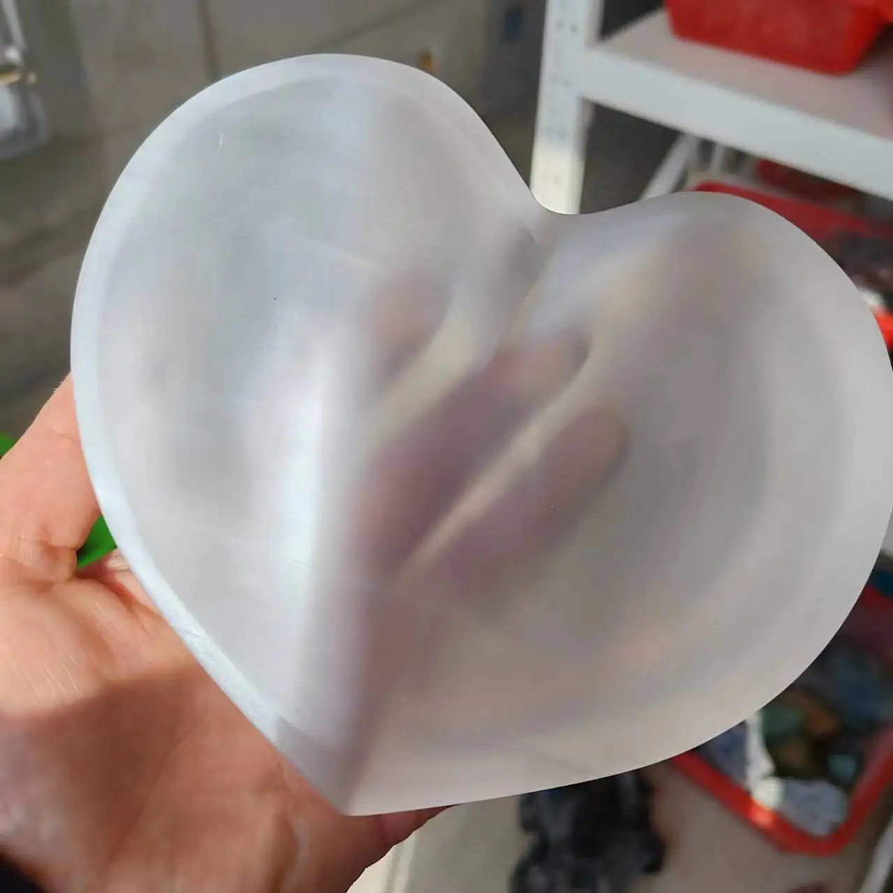 Natural Selenite Bowl White Gypsum Heart Moon Minerals Healing Stone Seven Chakra Decor Crafts Ornaments Gem