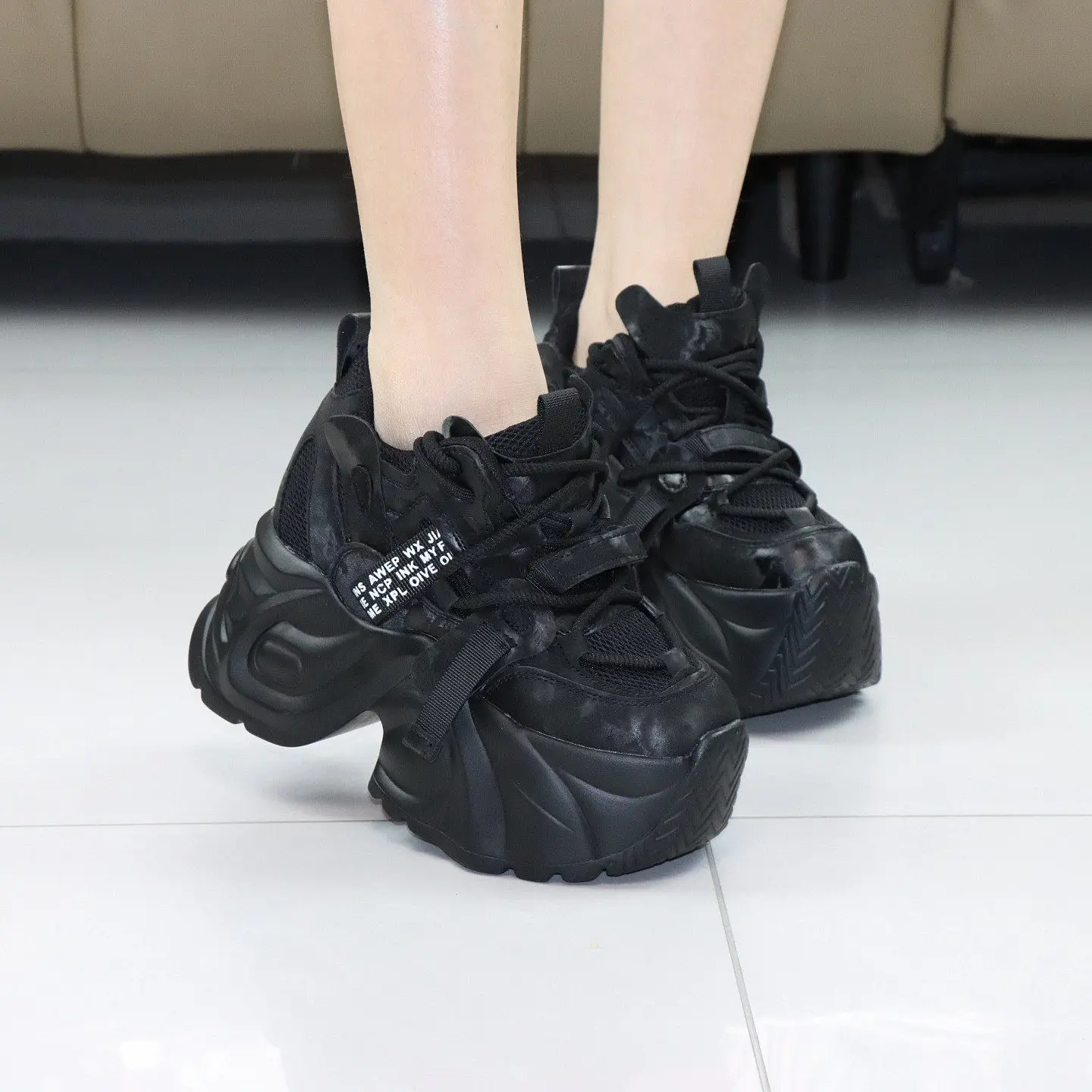 

Women's 12CM/10CM Hidden Heel Chunky Dad Shoes 2026 New Low-top Mesh Platform White Sneakers Casual Height Increasing Footwear