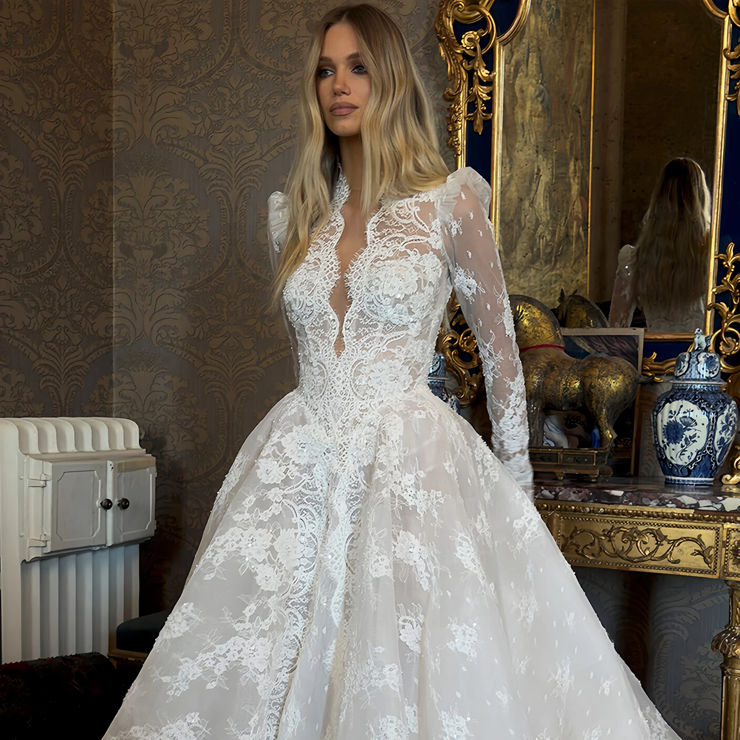 Shaorn Said Luxury Long Sleeve Lace Ball Gown Wedding Dress Royal Deep V-Neck Appliques Sequin Bridal Gown SW211 Customized