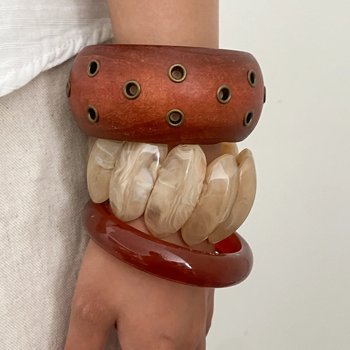 Vintage Brown Wood Cuff Bracelet Irregular Geometric Acrylic Wide Bangles for Women Men Smudge Open Bracelets Aesthetic Jewelry