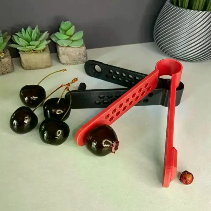 3Dプリントされたチェリーピッター、使いやすいフルーツコアラ - Kitchen Gadgets To 3D Print のレビューと価格
