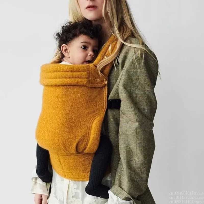 

A baby double shoulder strap four seasons baby back towel go out holding artifact children back bag waist stool