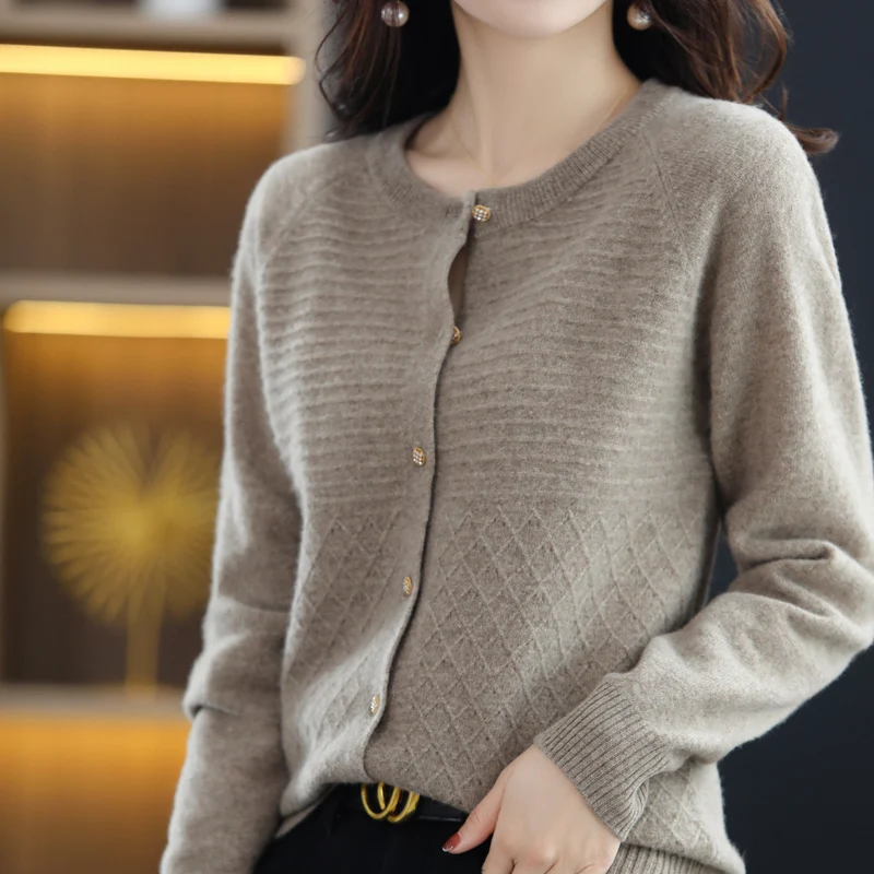 

Spring And Autumn New Women's Knitted Cashmere Small Cardigan Round Neck Retro Elegant Pure Wool Fashion Single Row Drill Button