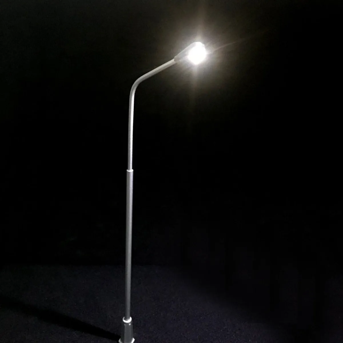 5Pcs LED Street Lights Steel Tube Miniature Lamp for Landscape Decoration Railway Building Layout Scale 175 110 80 55 40
