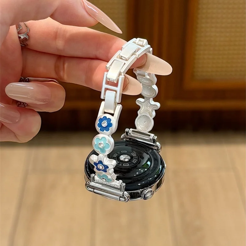 Creative Flower Metal Bracelet Strap Suitable for Huawei GT5/GT5 Pro/GT4/GT2/3/4 22mm/20mm/18mm fashionable strap