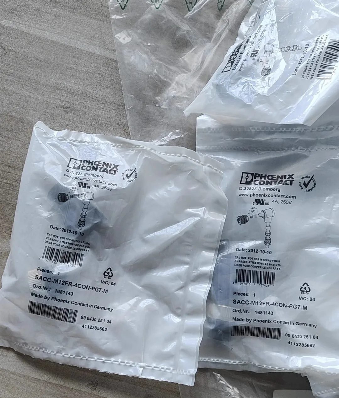 

4шт разъем M12 SACC-M12FR-4CON-PG7-M- 1681143