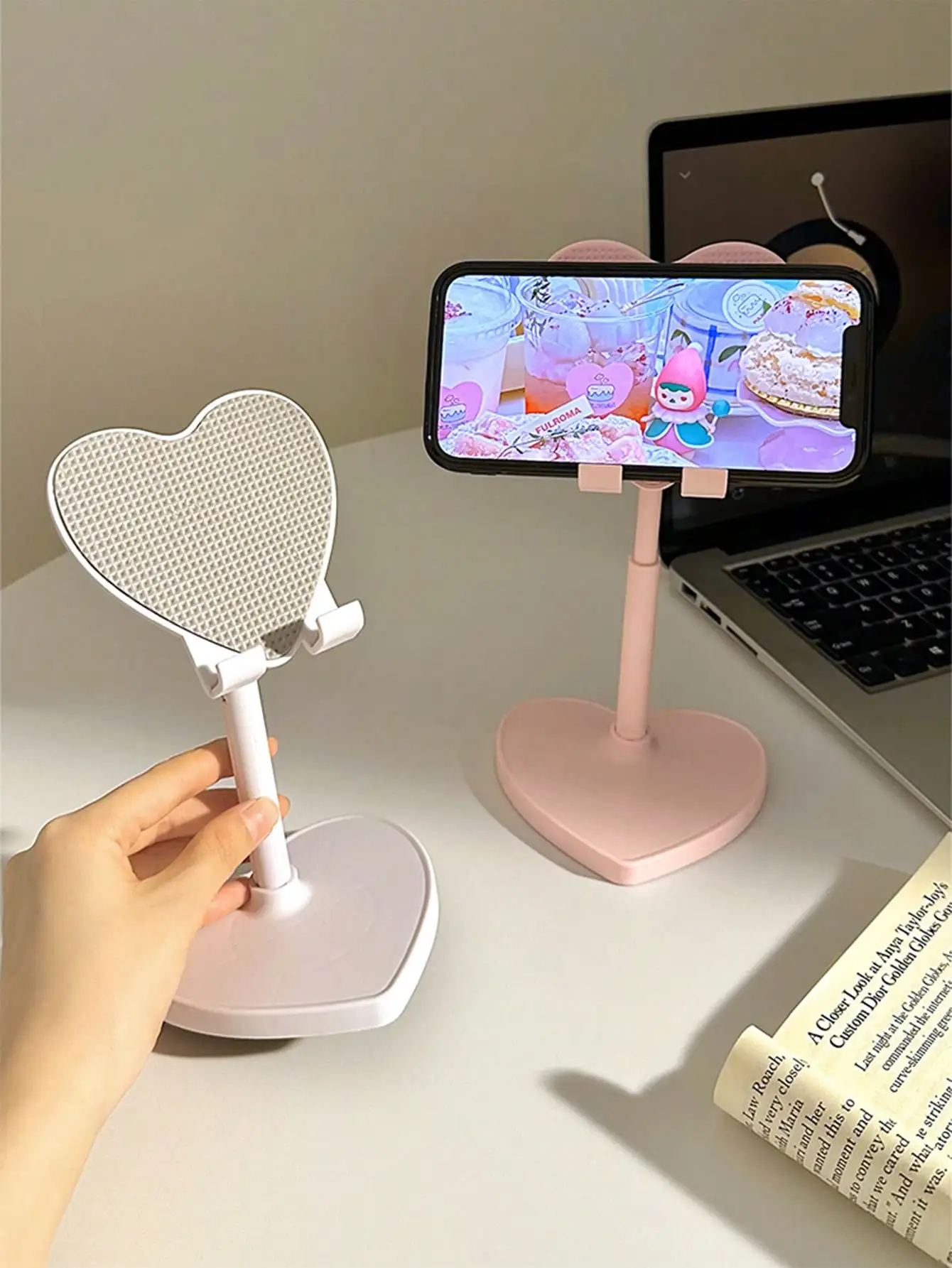 

Heart-Shaped Phone Stand, Adjustable & Extendable Multifunctional Holder, Suitable For Desktop, Ideal For Slouchy Watching Movies/Live Streams In Dorms, Gift For Women, Plastic Material
