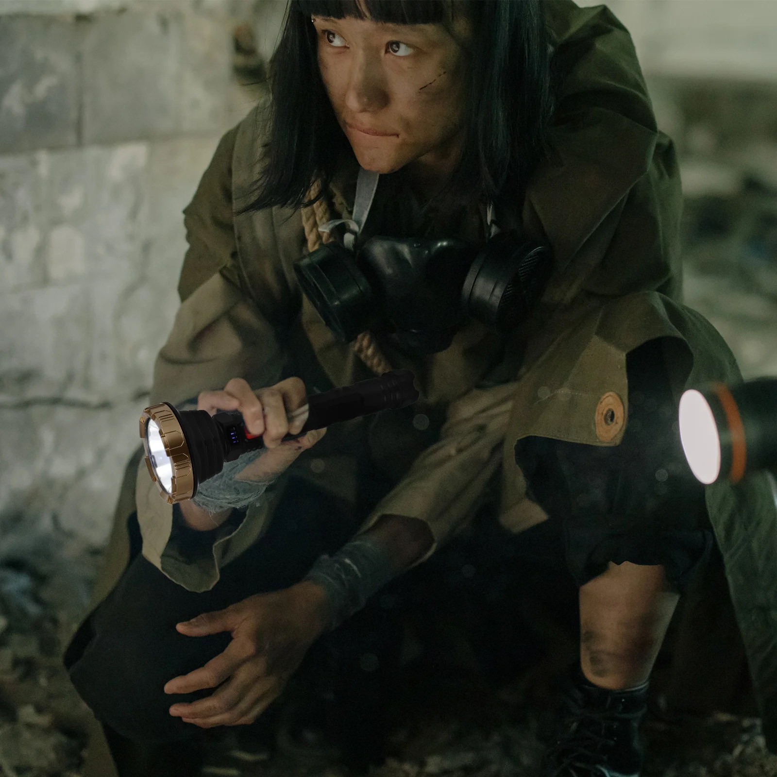 

1Set Durable Zoom Flashlight High Brightness Outdoor Lighting Practical Use Lightweight Portable Super Bright Flashlight