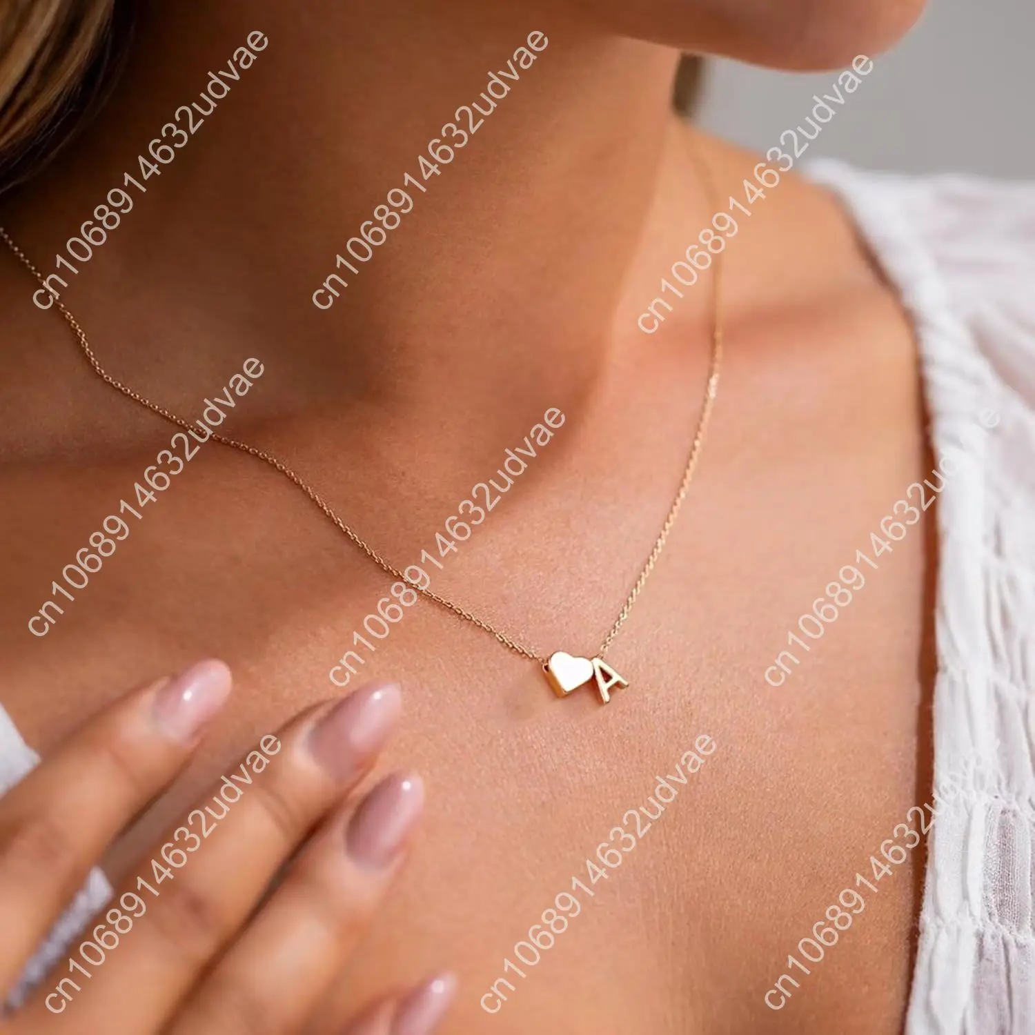 Ожерелье Turandoss с золотым/серебряным сердечком для женщин и девочек-подростков - 18-каратное позолоченное ожерелье с подвеской в виде буквы A-Z Изящное сердце Nec