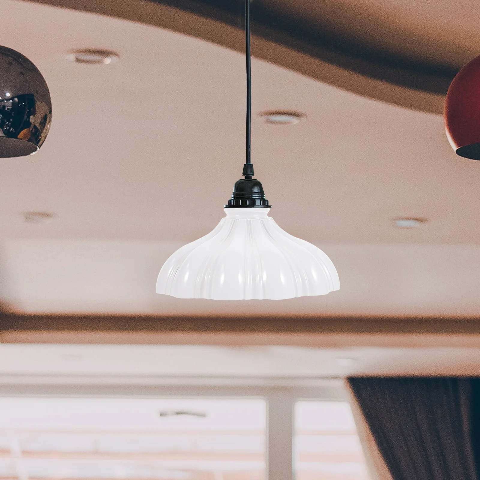 

Premium Petal Glass Lamp Shade Chandelier Ceiling Hanging Light Cover Durable Beveled Hammered Design Sparkle Interior Decor