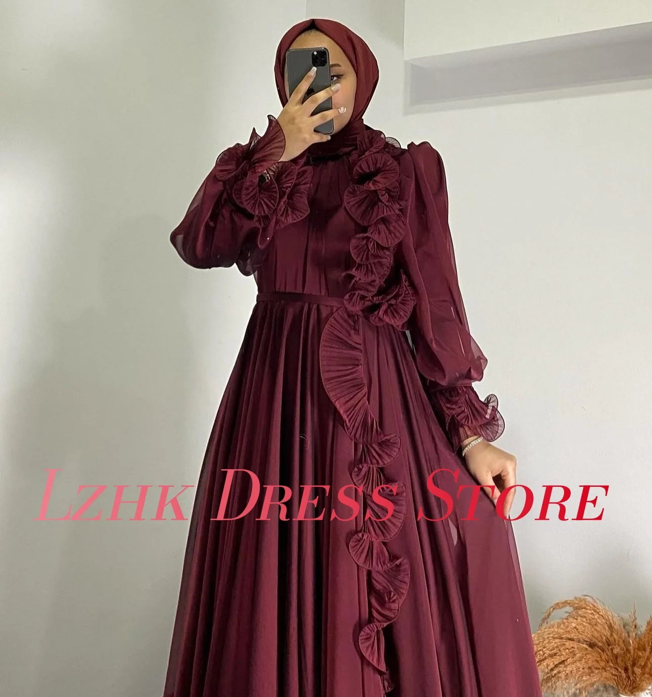 فستان سهرة شيفون رشيق مخصص على شكل حرف a مكشكش عالي الجودة وأكمام طويلة ورقبة دائرية بطول الأرض فساتين سهرة