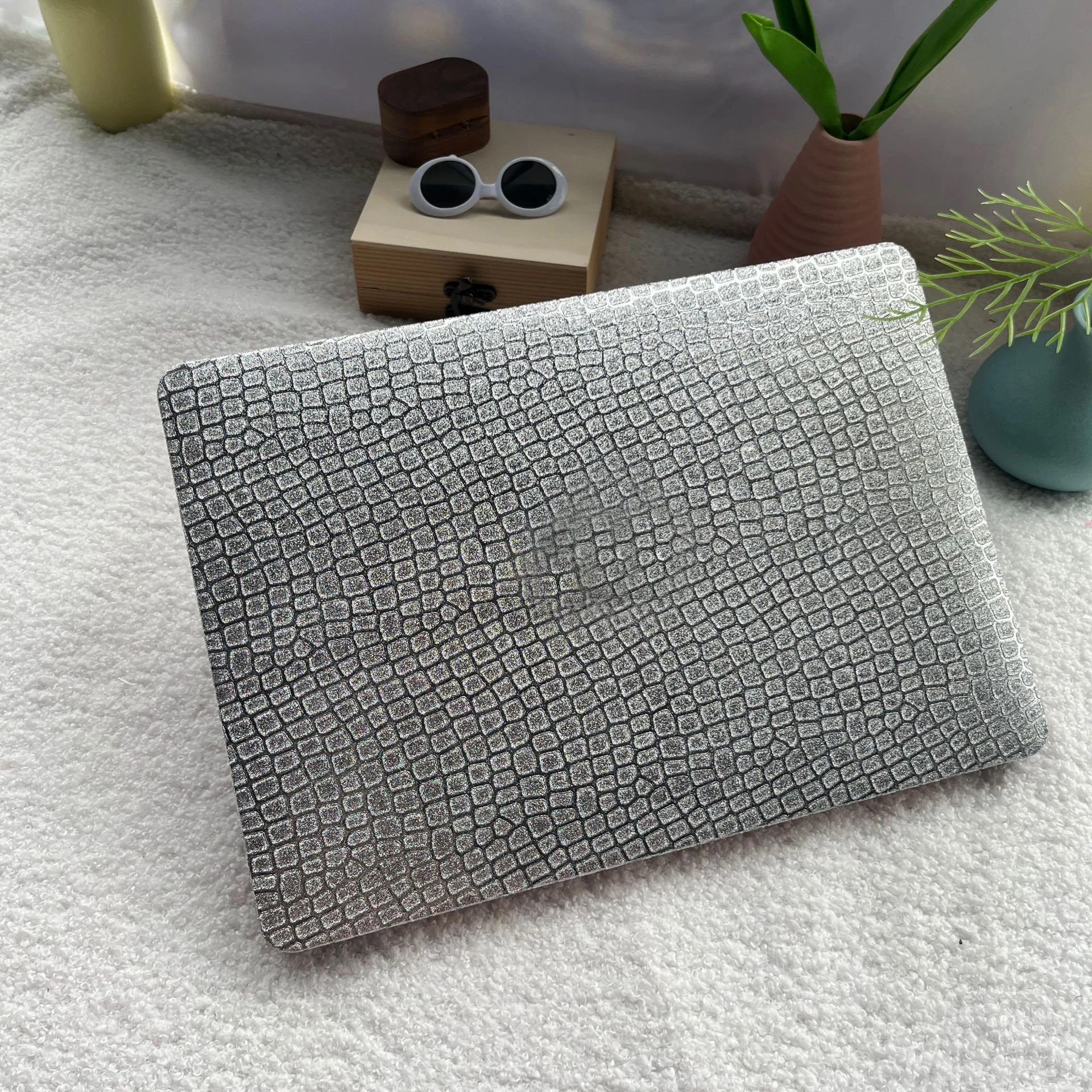 Luxury Diamonds Grey MacBook Case, Crocodile Laptop Case for MacBook Air 13 Macbook Pro 13 16 14 15 A1990 With Cutting Out Logo