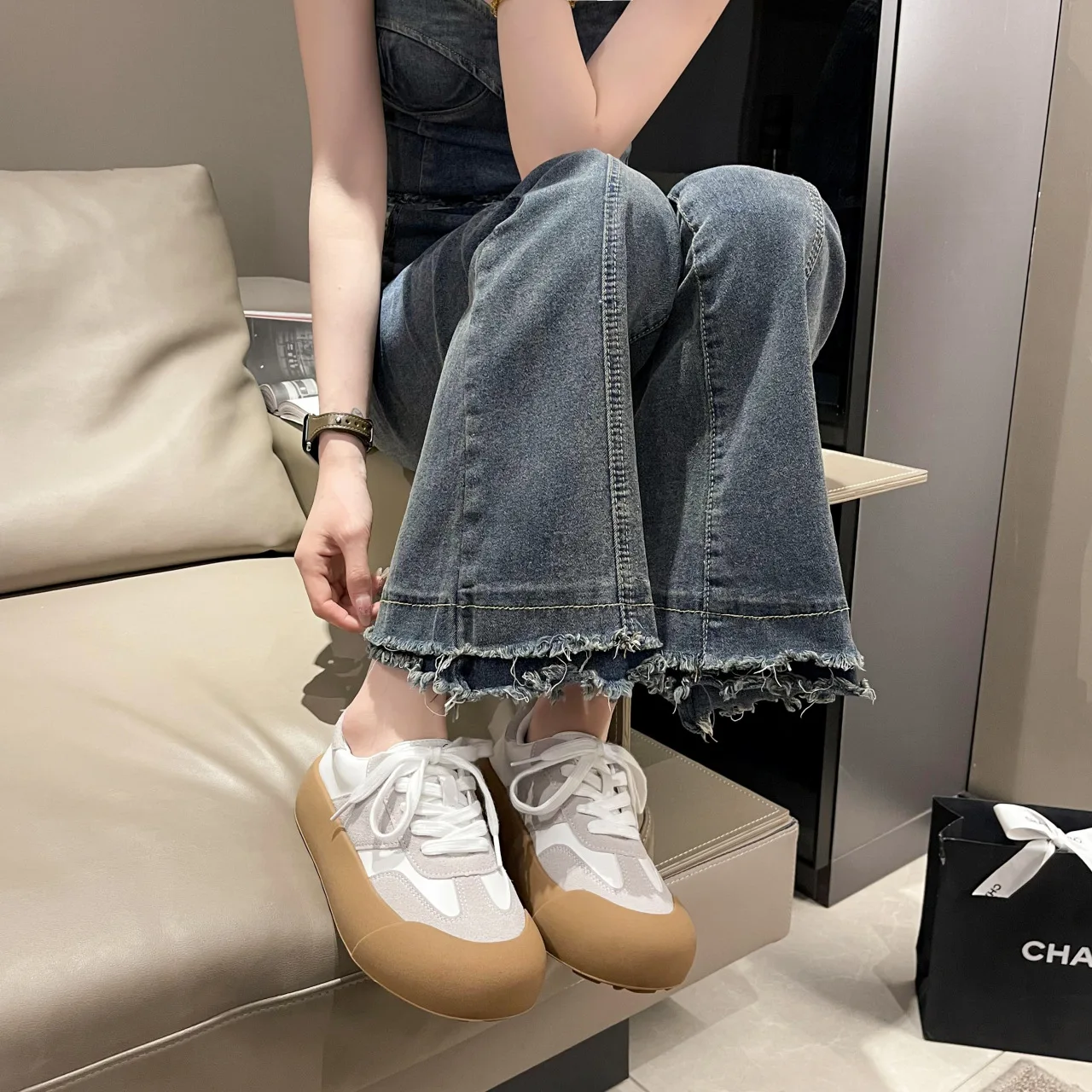 Women summer shoes 2023 new casual Joker increased thick-soled light students moral training shoes retro explosion shoes.