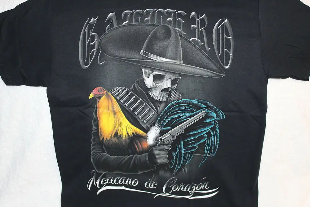 SKELETON ROOSTER GUN HAT GALLERO MEXICANO DE CORAZON T-SHIRT