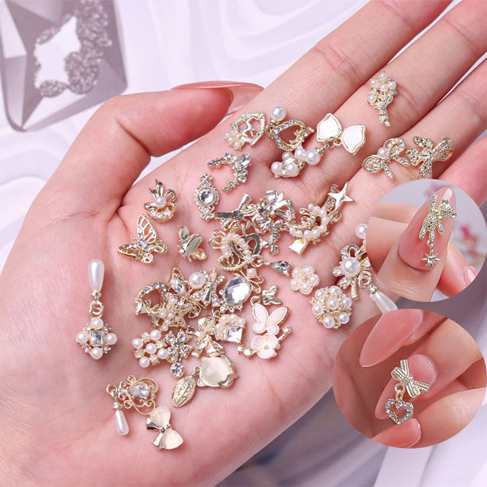 

3D Mixed Style Luxury Zircon Diamond Nail Art Charms Hollow Dangle Piercing (Heart Bowknot) Jewelry Pendants Accessories