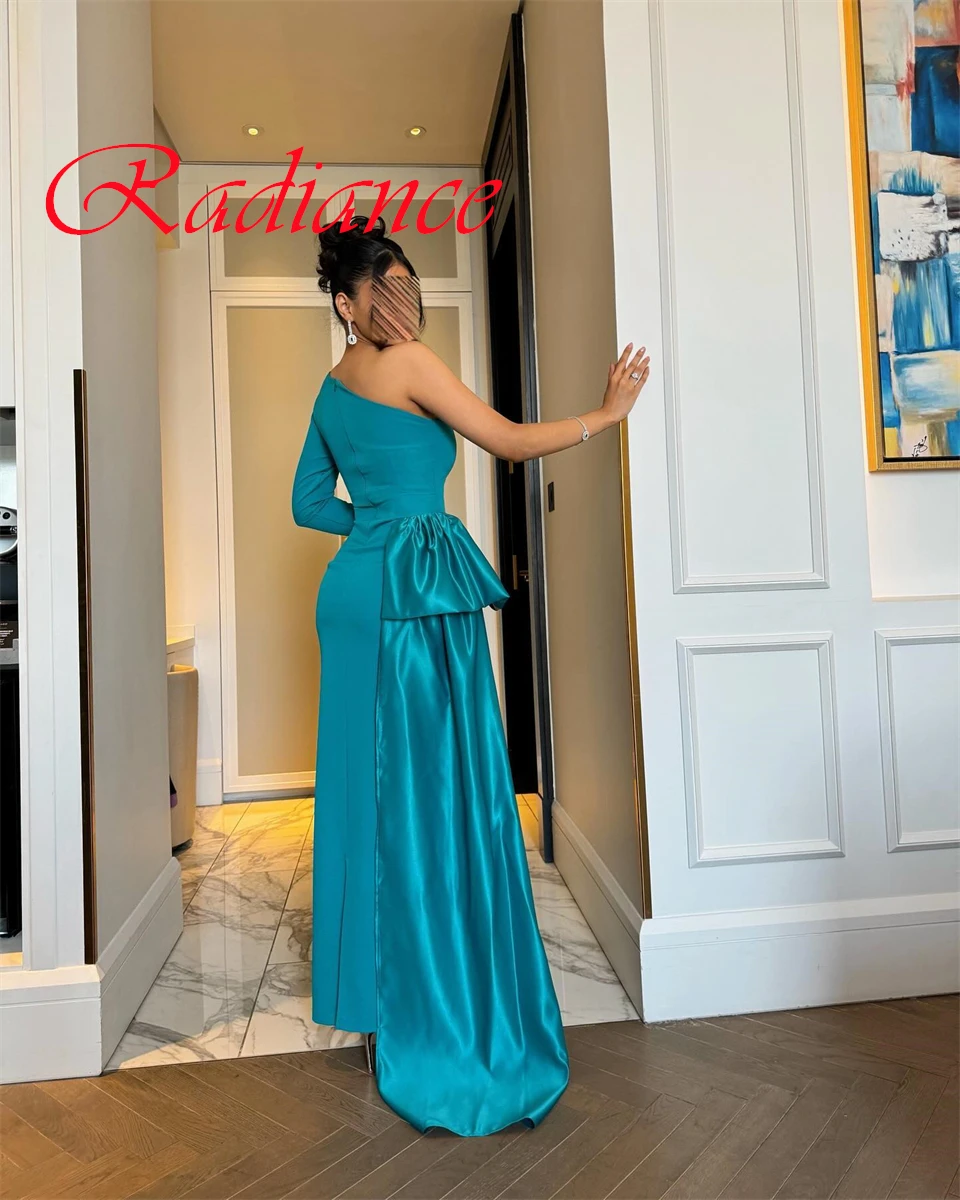 カスタマイズされたクラシックブルージャージイブニングドレス繊細なワンショルダーフレアスリーブハーフスリーブジッパーバック特別な日のガウン