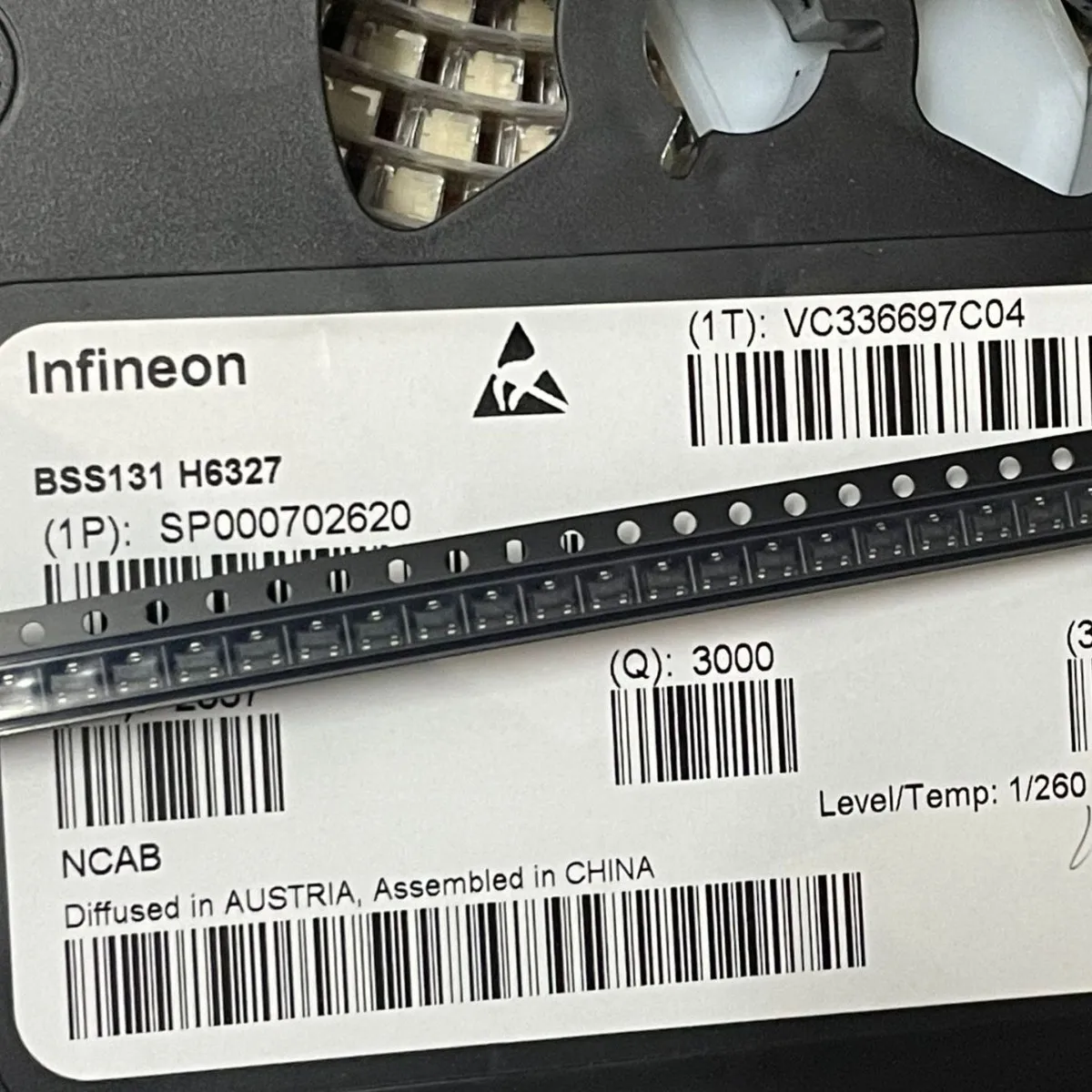 

BSS131H6327 Изолированный МОП-транзистор SOT-23 BSS131H6327XT SA1 Интегральная схема модуля IC