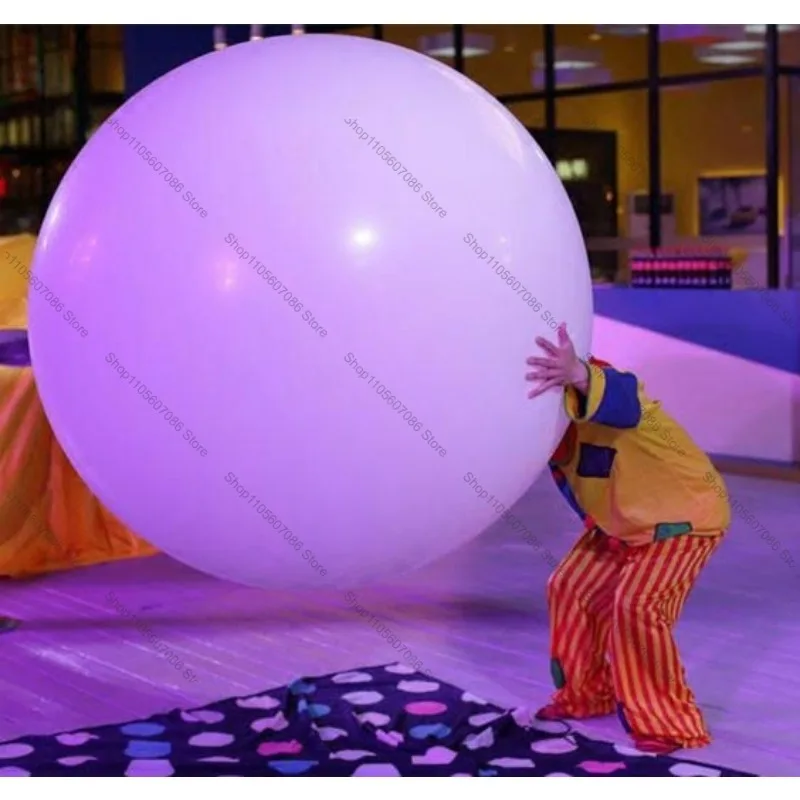 Extra Large Balloon Thickened Drilling Performer Into The Balloon 72 Inches