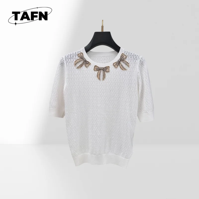 Bowknot Crystal Drill T Summer Vibes Graphic T-shirt, Beach Design, Comfortable Cotton, Great for VacationAH0235