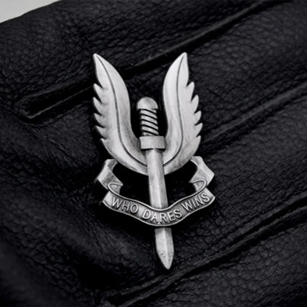 UK British Special Air Service SAS Who Dares Wins Souvenir Medal Badge Pin Cockade