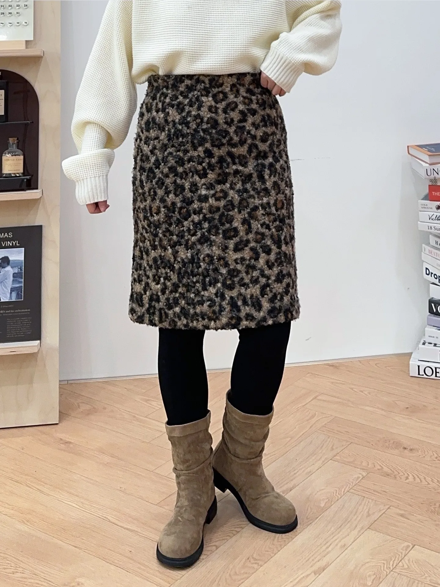 

Сексуальная шикарная юбка А-силуэта с леопардовым принтом, с завышенной талией, средней длины, для повседневной носки, утепленная, на молнии, из полиэстера