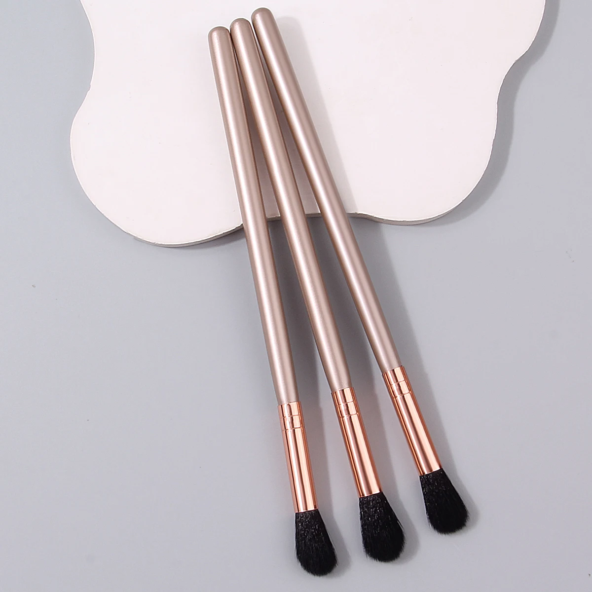 3PCS soft-bristled wooden-handled flame-type high-gloss brush, nose shadow brush, multi-functional facial brush, makeup tool