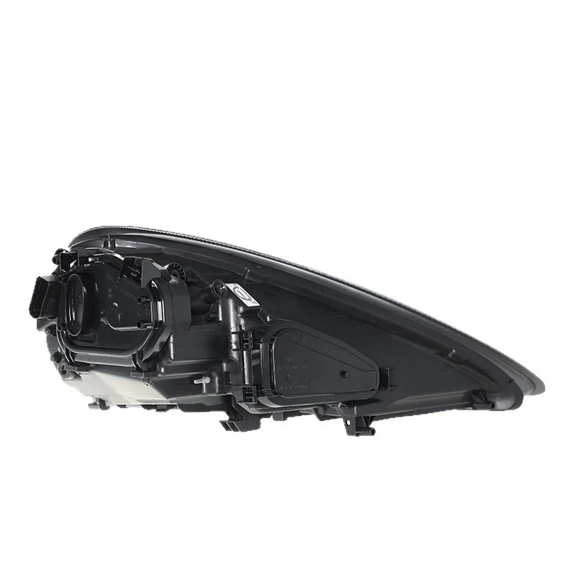 

Подходит для фар Porsche Panamera 2010-2013 годов выпуска, модифицированных с использованием новых светодиодных матричных линз.