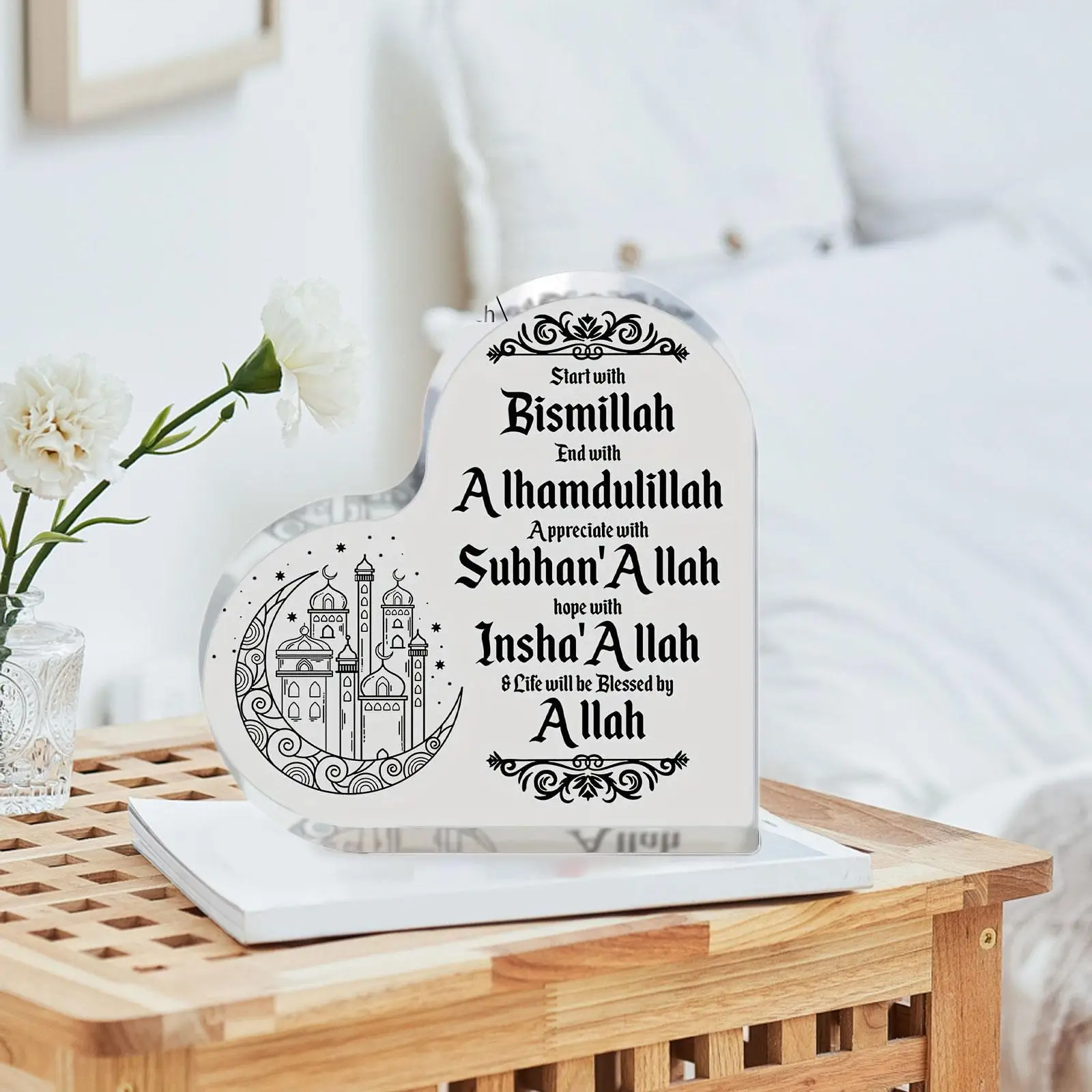 

Статуя акриловой вывески в форме сердца на День святого Валентина, годовщину матери