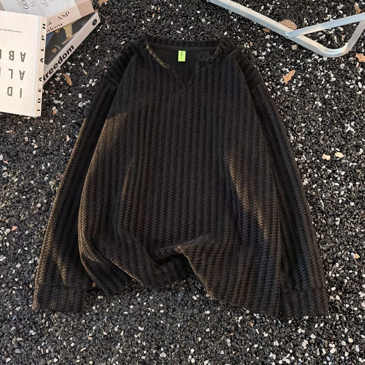 سترة رجالية أمريكية عصرية بياقة على شكل V، كارديجان محبوك بلون موحد، تصميم فضفاض، ملابس خارجية مريحة للشتاء مصنوعة من البوليستر