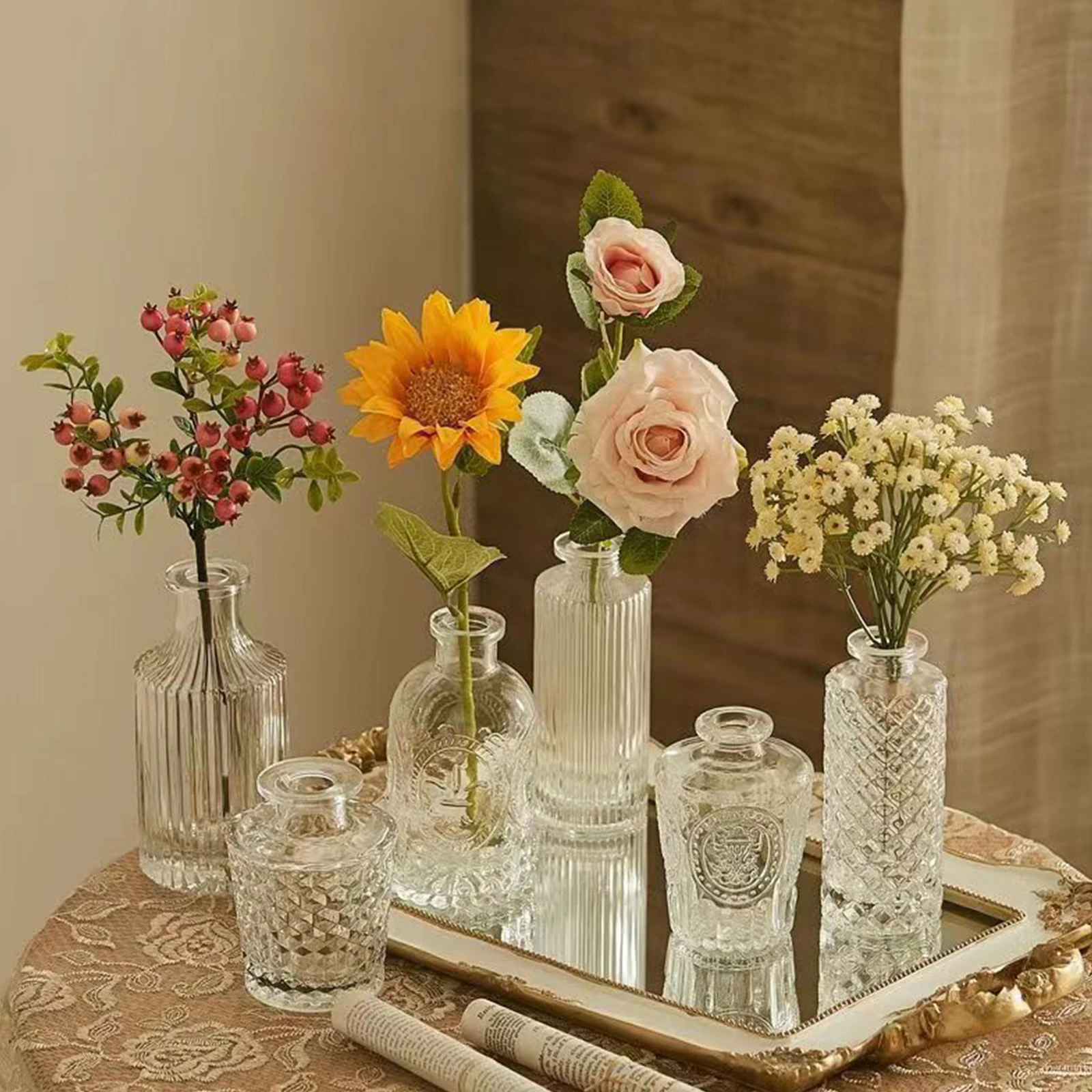 

40PCS/SET Retro Relief Mini Glass Vase European Style Decorative Small Vase Set Elegant Crystal Clear Transparent Vase